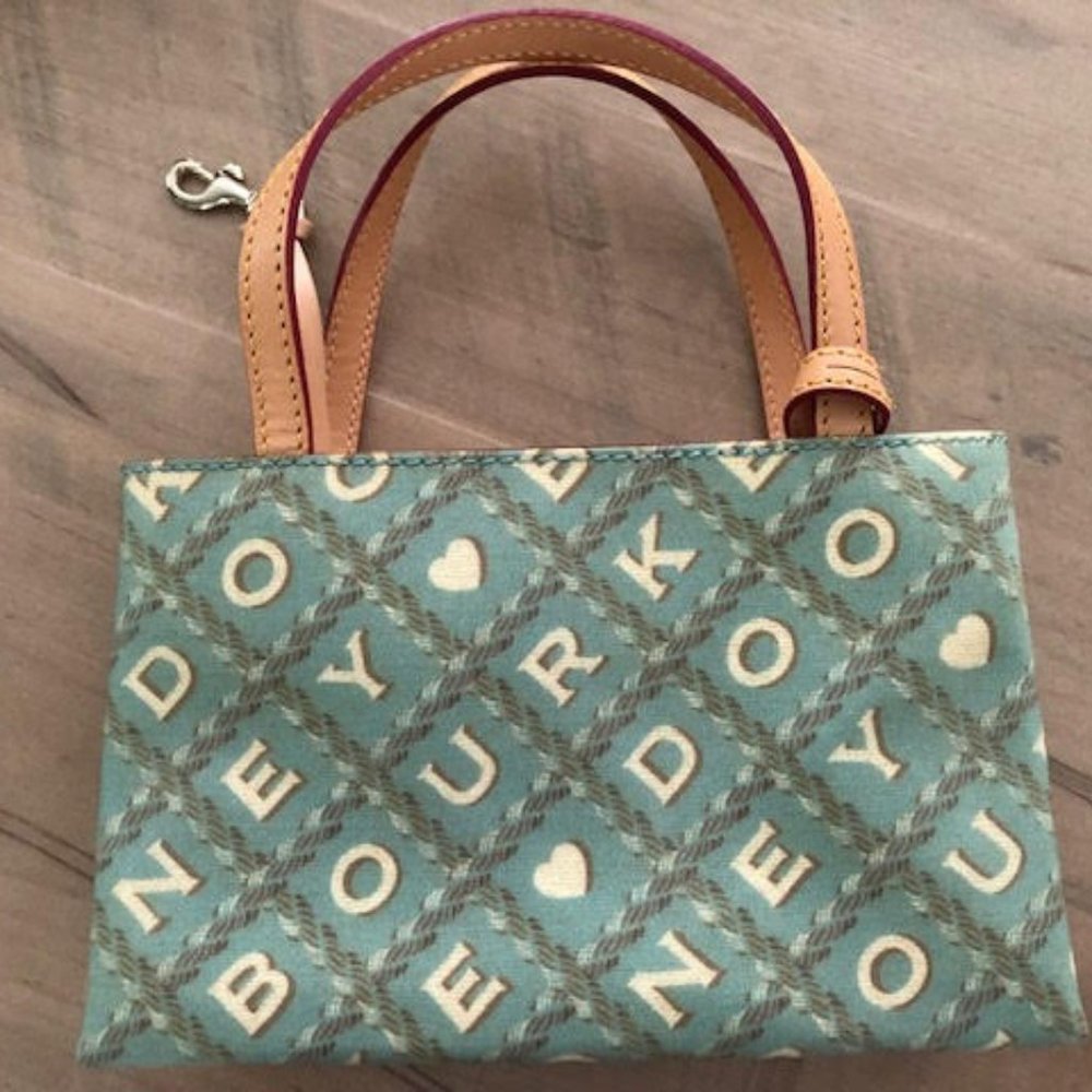 Dooney and Bourke petit handbag